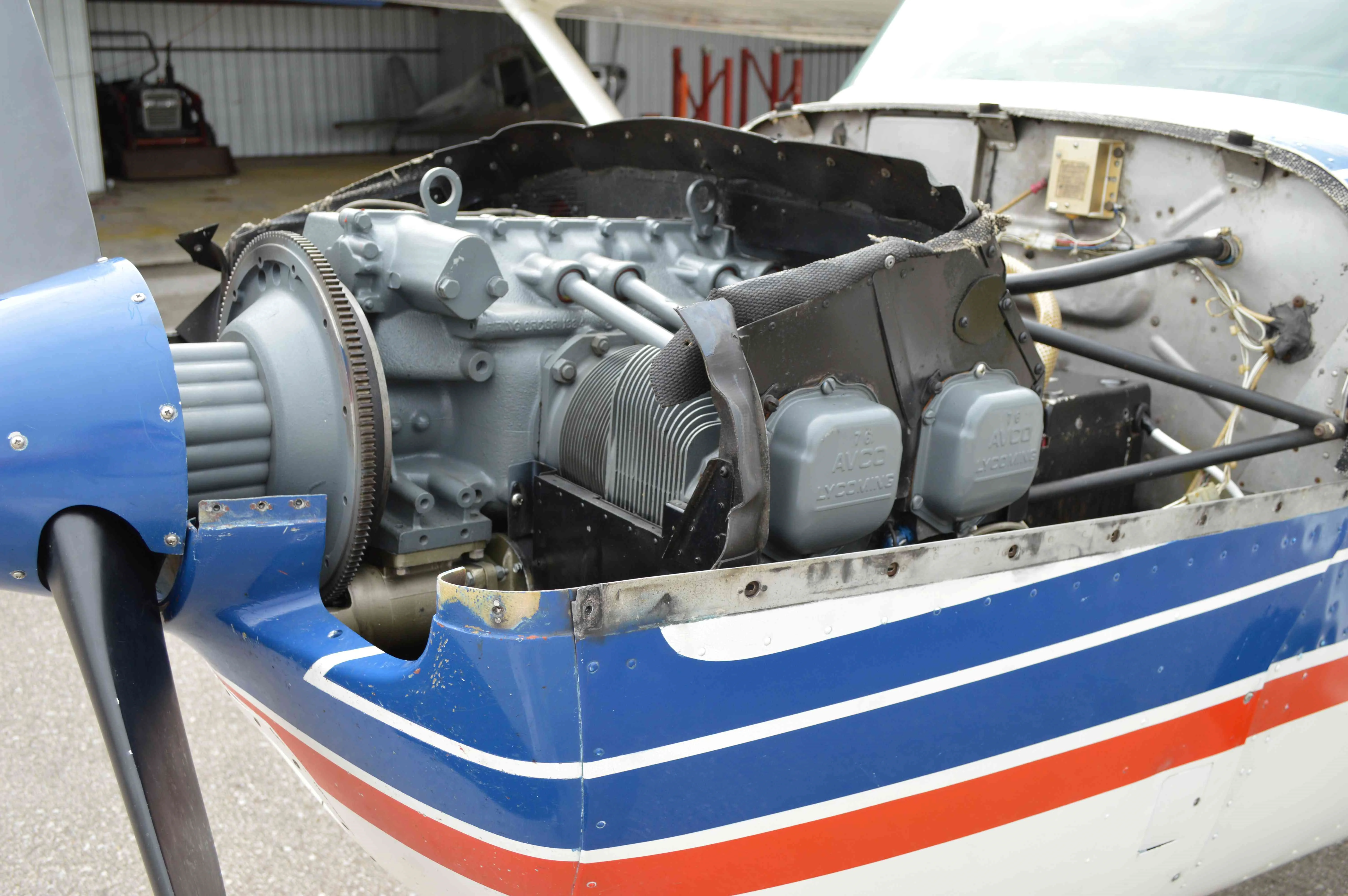 Manutenção de avião monomotor
