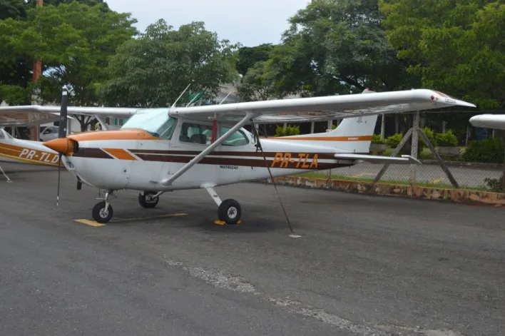 Avião Avião